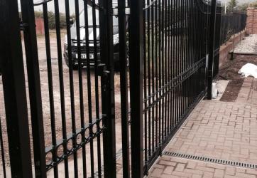 Gates & Railings